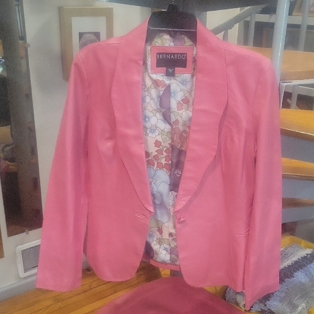 Bernardo Pink Blazer with Tailored Design and Floral Lining